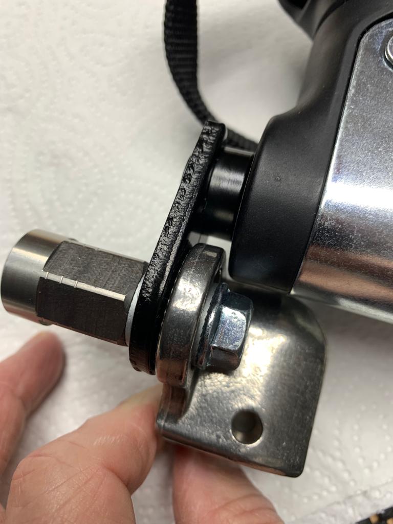 Verschraubungsset für Adapter Universal - Doppelmontage